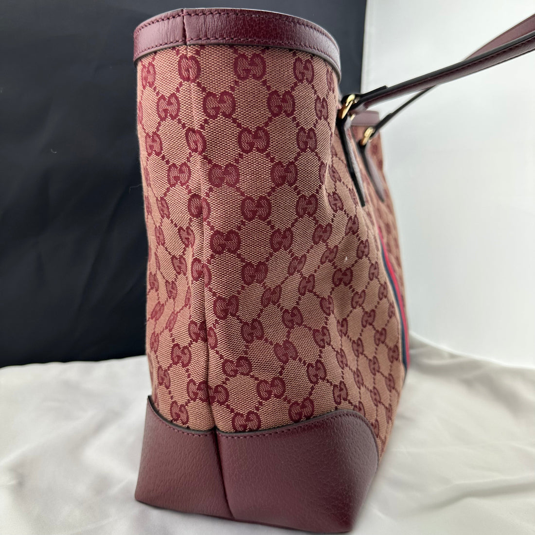GCI Ophidia Medium Tote Bag in Burgundy